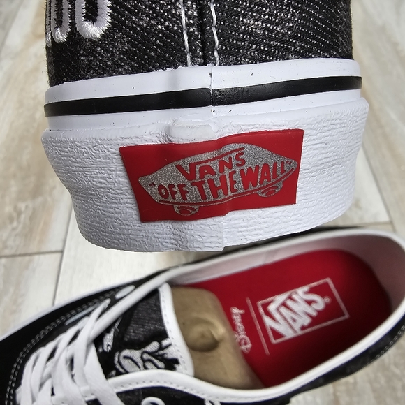 Vans X Disney 100th Authentic OG Family - Picture 8 of 14